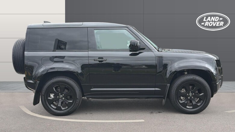 Land Rover Defender 3.0 D250 X-Dynamic HSE 90 3dr Auto Diesel Estate